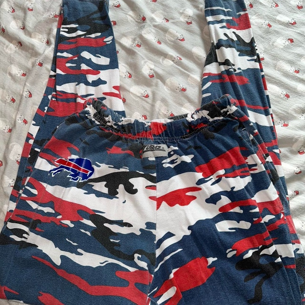 Vintage small buffalo bills camo Zubaz